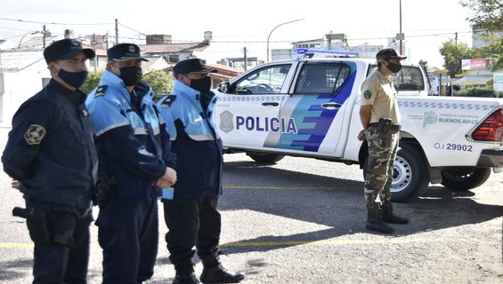 Nueva camioneta para la patrulla rural y anuncio de la futura posta policial en Sauce Grande
