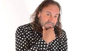 En el Día de los Enamorados, Cacho Garay regala todo su humor para disfrutar de a dos