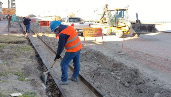 Comenzó la ejecución de desagües pluviales para la posterior pavimentación de la Costanera